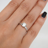 Elegant GIA-Certified 0.9 Ct Solitaire Diamond Engagement Ring with Arrow-Inspired Gold Band