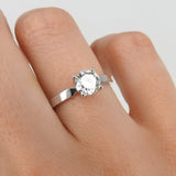 Elegant GIA-Certified 0.9 Ct Solitaire Diamond Engagement Ring with Arrow-Inspired Gold Band
