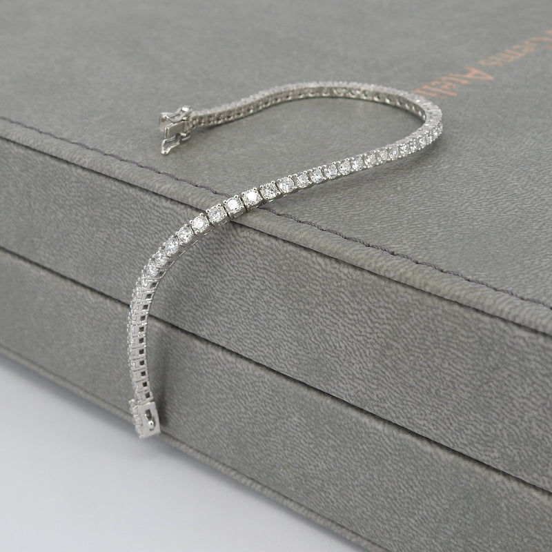 3.4 Ct Diamond Tennis Bracelet with 2.5 mm Sparkling Diamonds