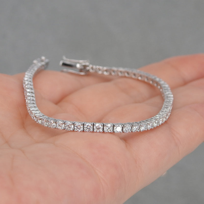 3.4 Ct Diamond Tennis Bracelet with 2.5 mm Sparkling Diamonds