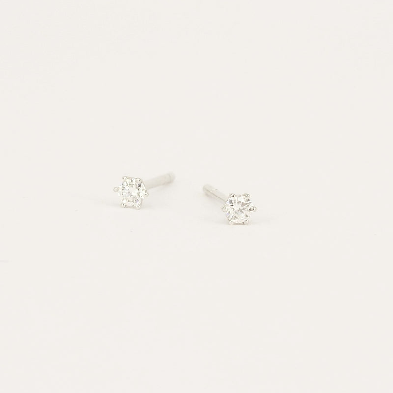 Diamond Earrings - Vintage & Minimalistic Studs