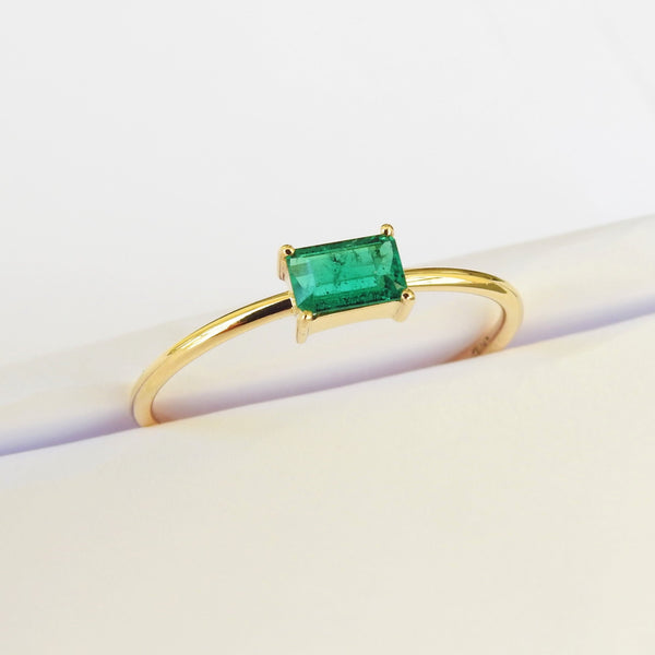 Simple Genuine Colombian Emerald Baguette Ring