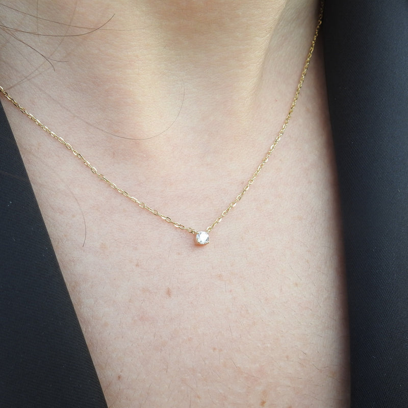 Simple dainty diamond necklace Clearance