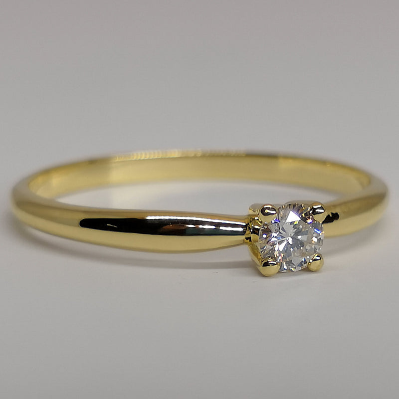 Simple Natural Solitaire Diamond Ring