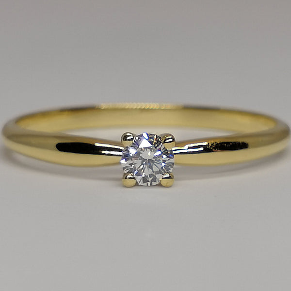 Simple Natural Solitaire Diamond Ring