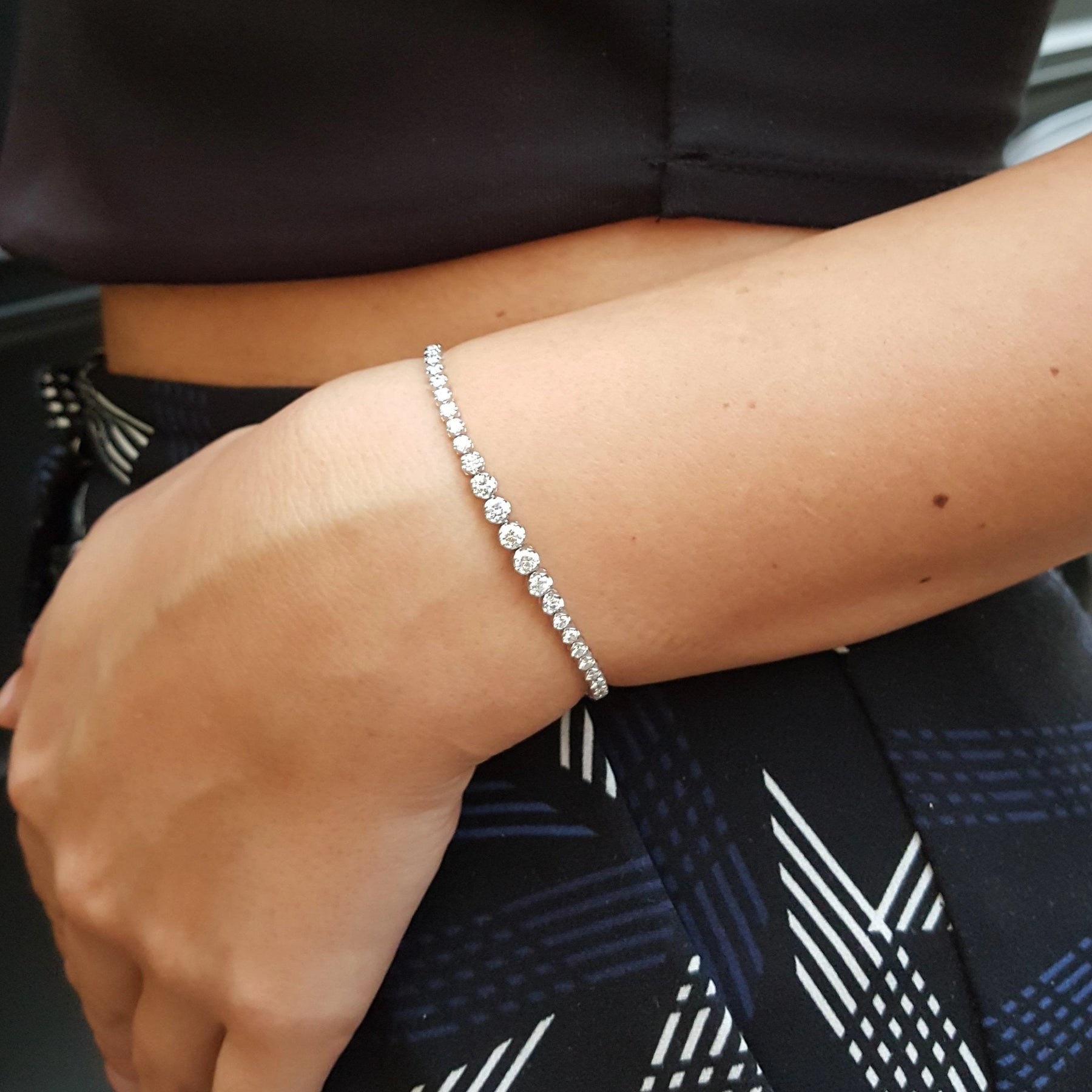 Graduated Diamond Tennis Bracelet 2.52 Ct