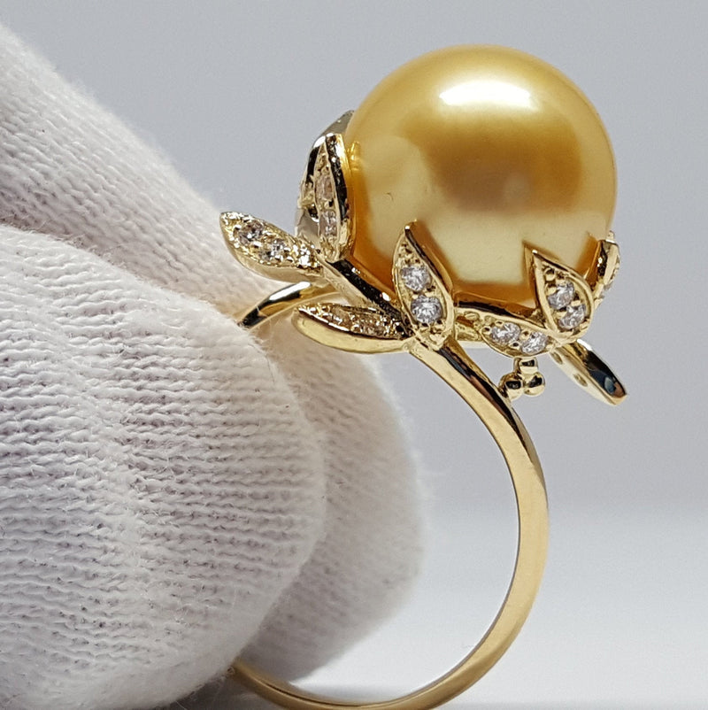 Gold pearl ring with diamonds Clearance