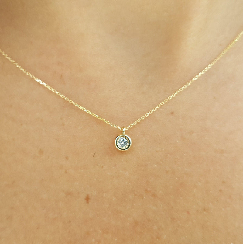 Floating Diamond Necklace – Ring Concierge