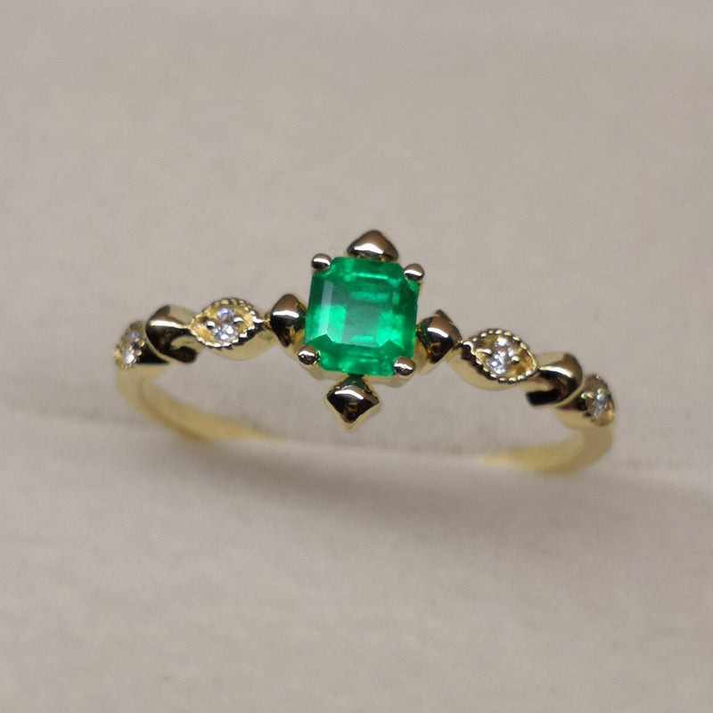 Princess cut Colombian Emerald Engagement Ring – Vintage Art Deco Emerald Ring – Genuine May Birthstone Ring – Dainty Square Emerald Ring