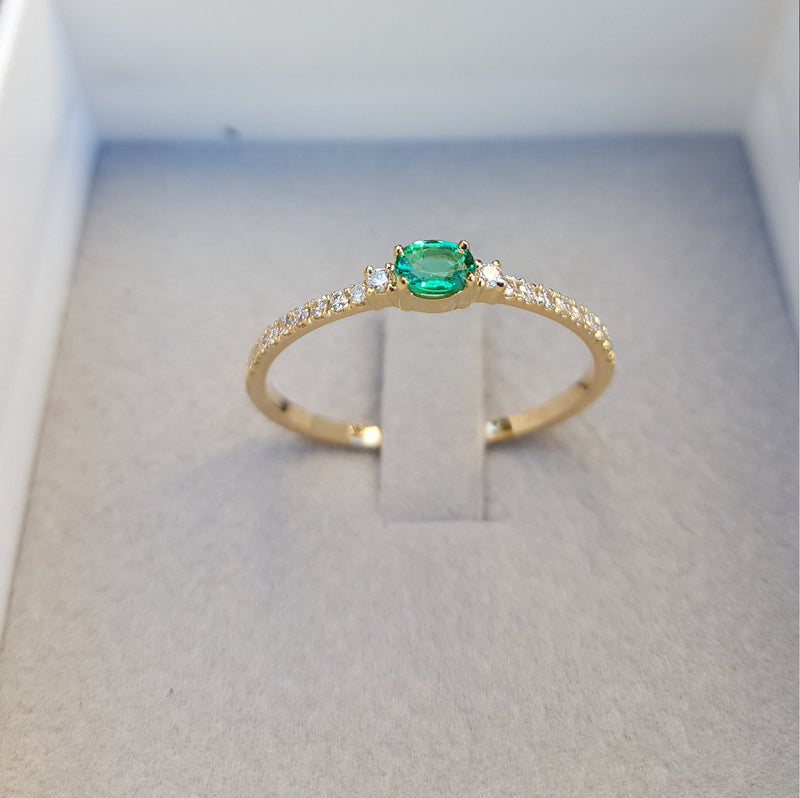 Emerald Engagement Ring - Dainty & Vintage