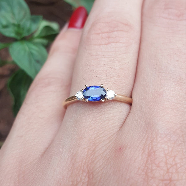 Dainty sapphire ring shop
