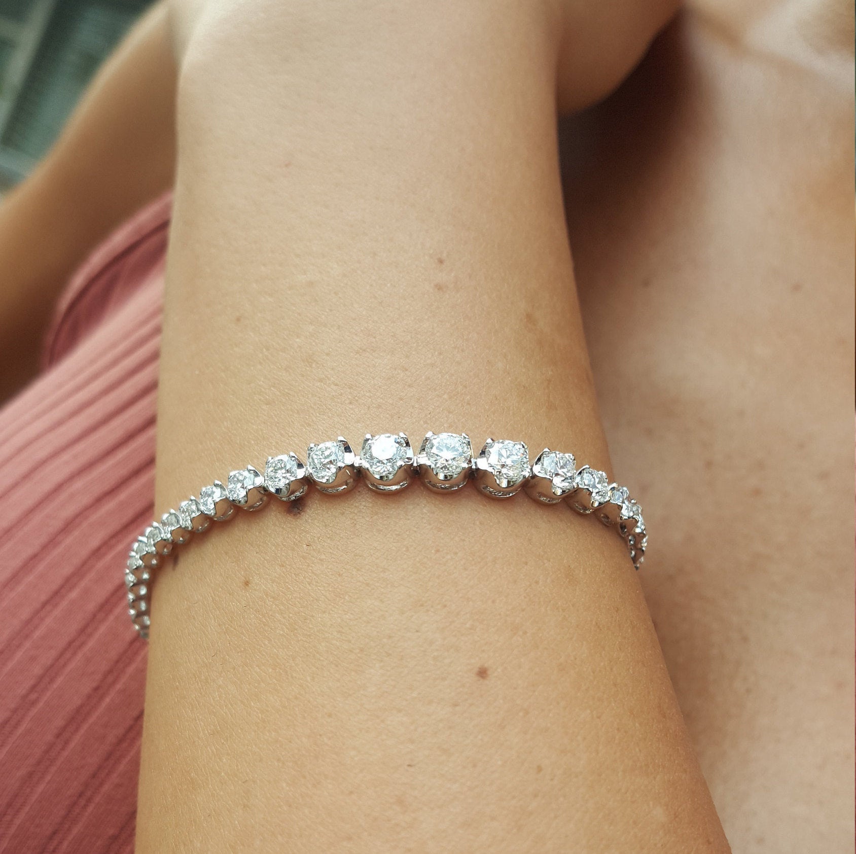 GIA Certified Graduated Diamond Tennis Bracelet