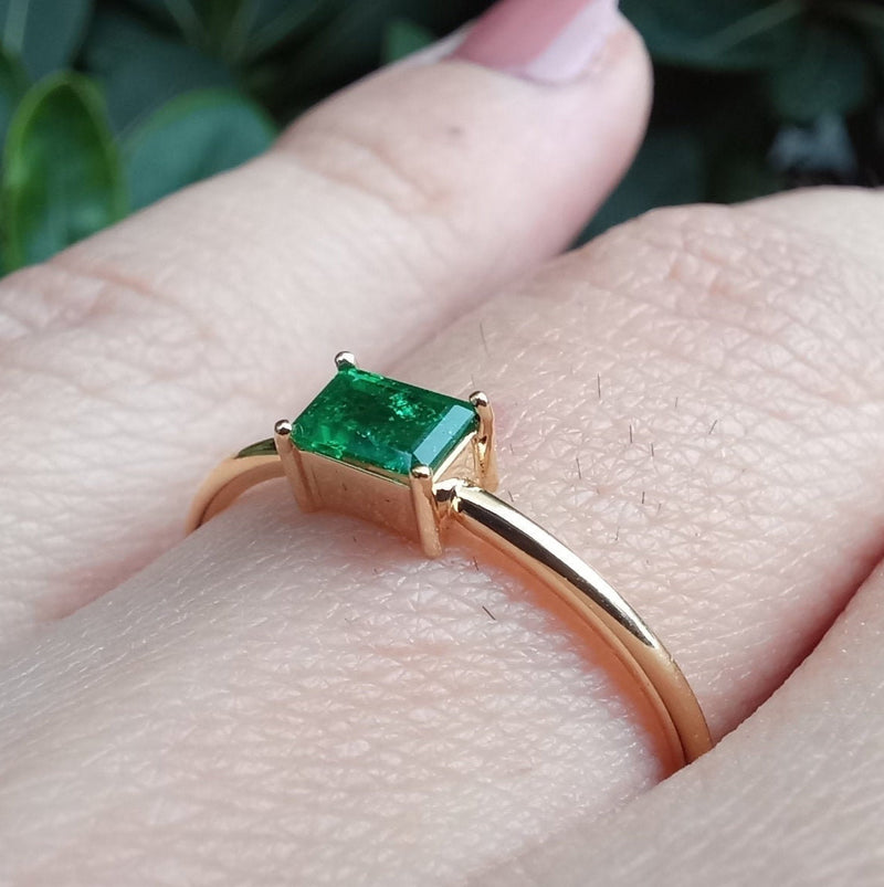 Colombian Emerald Baguette Ring – Genuine Emerald Engagement Ring – Simple Solid 18k Gold May Birthstone Ring – Emerald Promise Ring